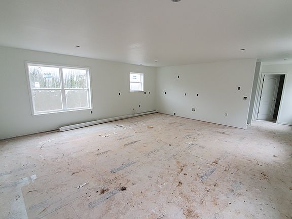 3rd image of 164 Jaimie Ct