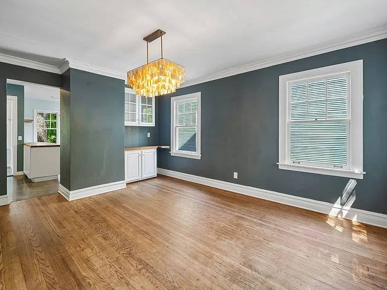 246 Maple Ave — Photo 9