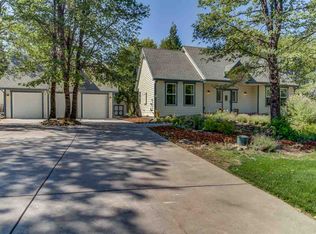 1001 Rockfellow Dr, Mount Shasta, CA 96067