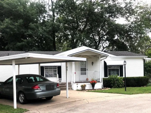 616 Holly Ct, Jonesville, MI 49250