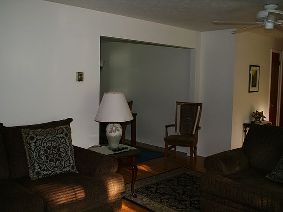 5th image of 3 Meadow Wood Dr