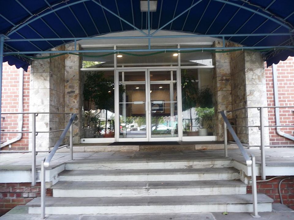 1st image of 39 Glenbrook Rd APT 5A