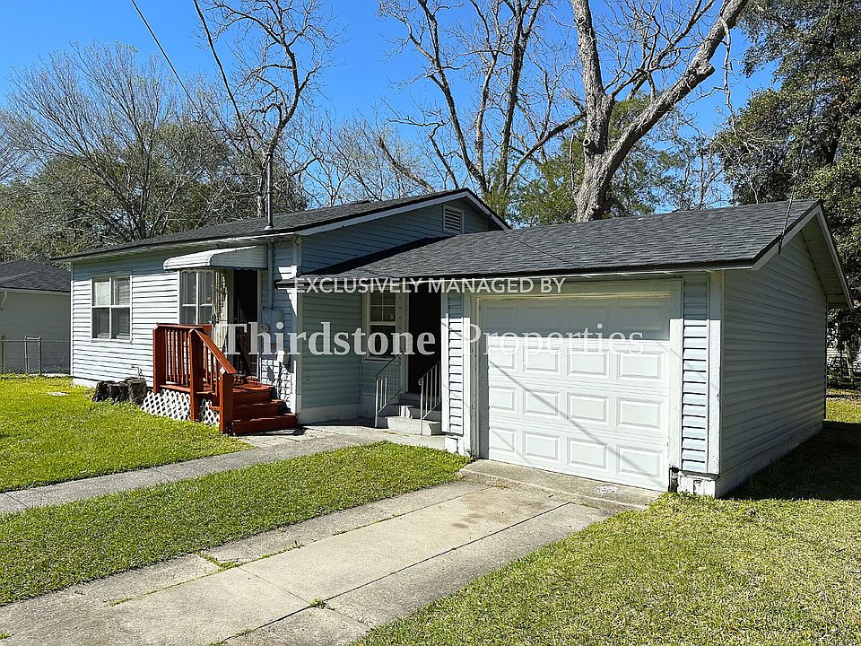 1st image of 3041 Imperial St