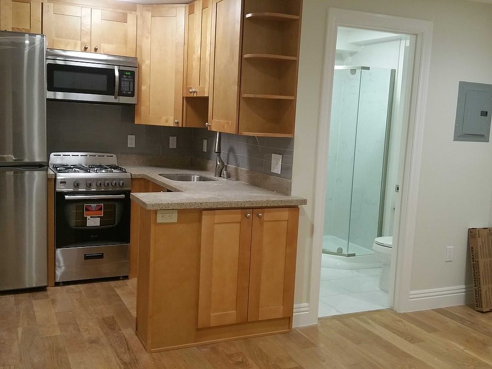 1st image of 972 Bush St Unit 7