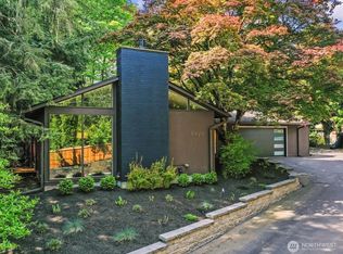 5925 NE 202nd Ln, Kenmore, WA 98028
