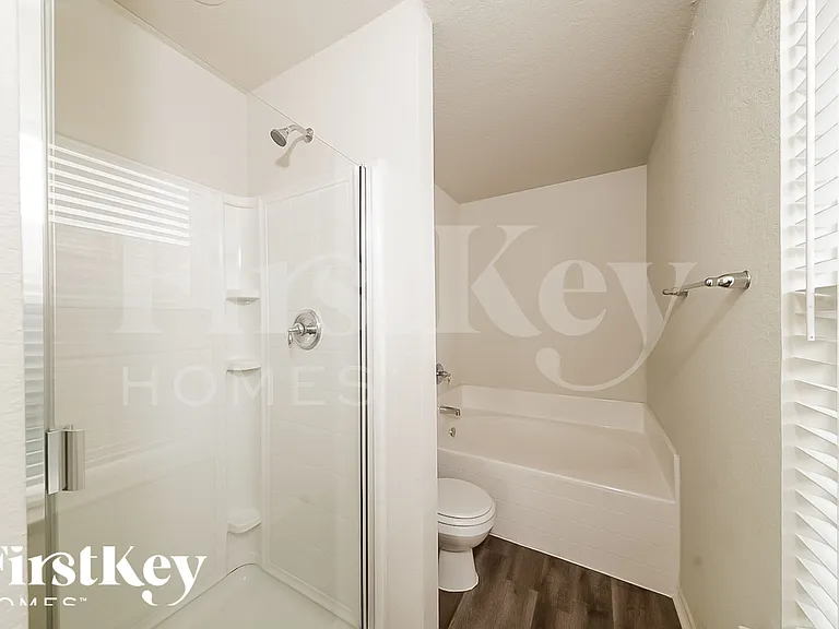 2136 Benning Way — Photo 15