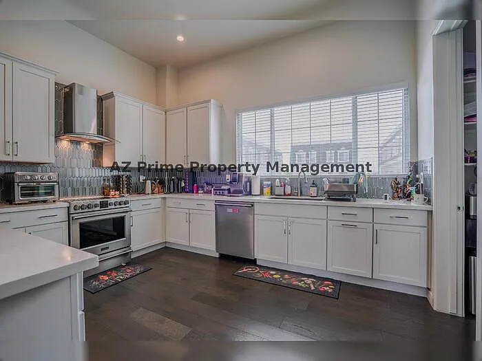 4438 N 27th St #4 — Photo 14