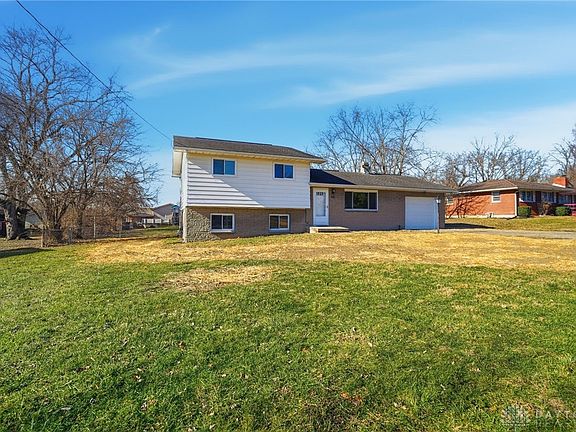 3rd image of 2615 Cincinnati Dayton Rd
