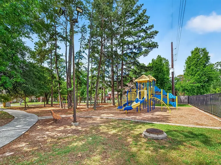 31722 Royal Woods Ct — Photo 49