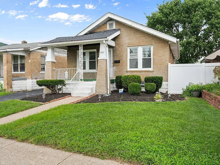 7921 W Bruno Ave — Photo 26