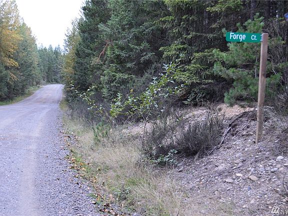 2nd image of 13 NE Blacksmith Dr