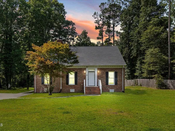 1300 Tobacco Barn Rd, Fuquay Varina, NC 27526