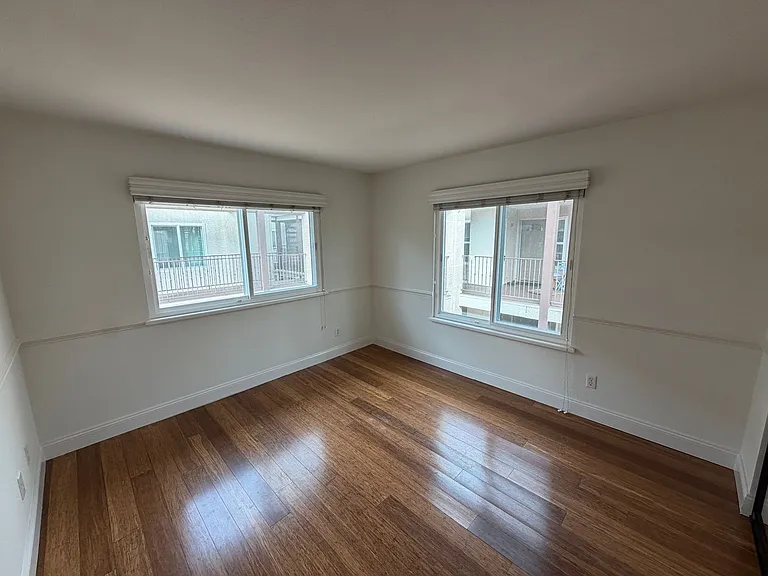 2828 Famosa Blvd #209 — Photo 9