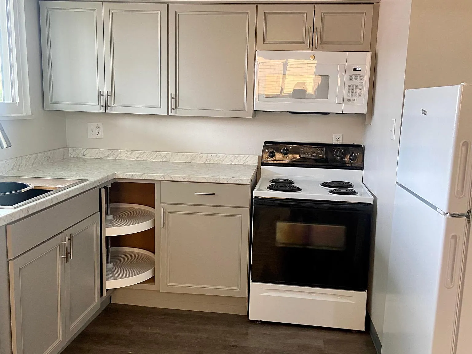 1 bed, 1.5 bath, 980 sqft, $900 — Photo 4