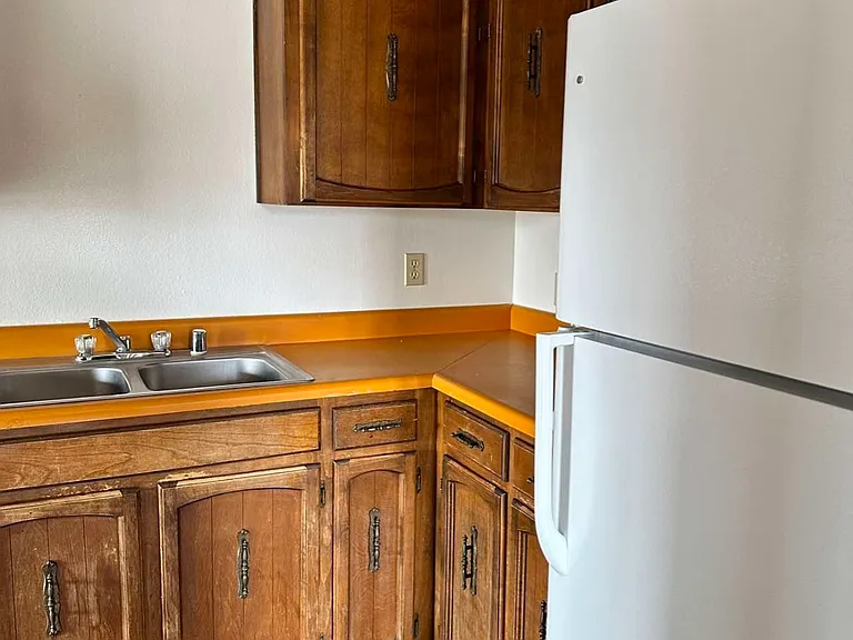 815 W Miner St #2 — Photo 2