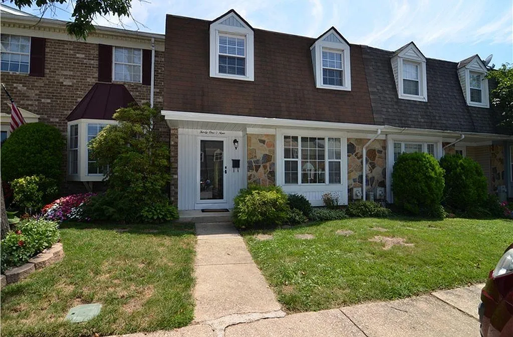House front view - 3109 Opal Ct