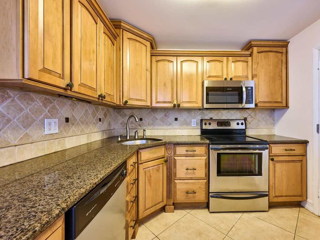 305 N Pompano Beach Boulevard #1204, photo 6