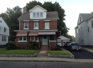 23 Longwood Ave, Holyoke, MA 01040