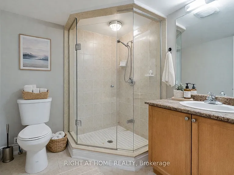 99 Brant St #6 — Photo 22