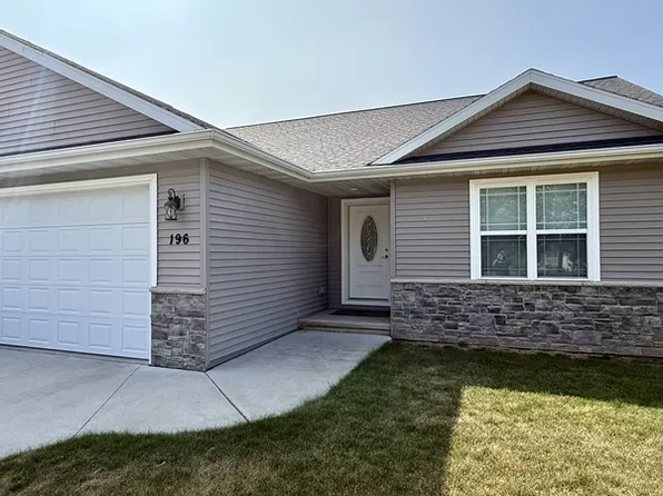 196 Desplaine Rd #1, De Pere, WI 54115