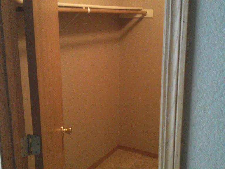 407 E Rogers St — Photo 11