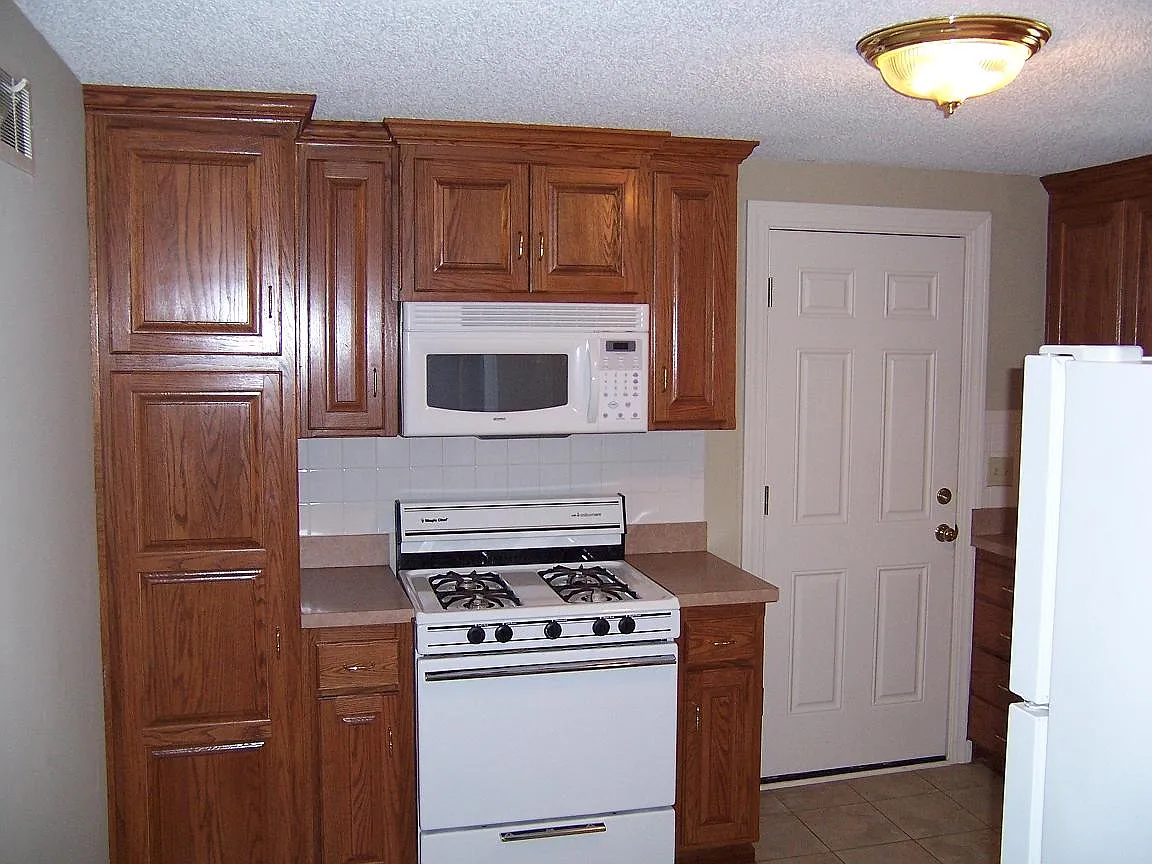2 bed, 964 sqft, $1,500 — Photo 3