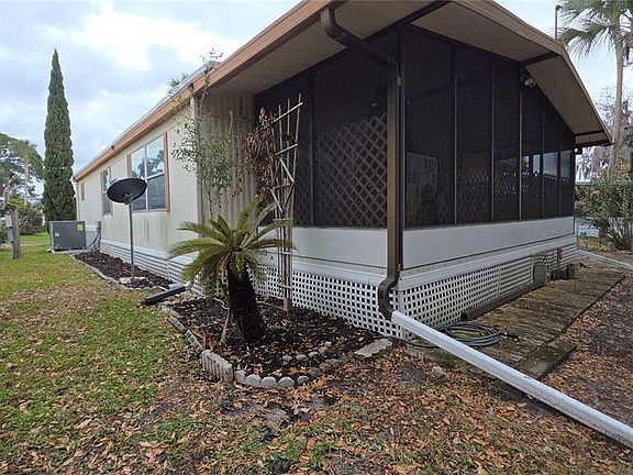 5th image of 252 PINEWOOD DRIVE