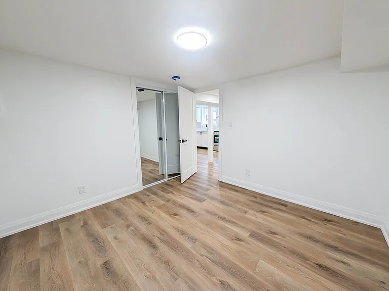 401 Navy St #2 — Photo 14
