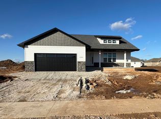 4588 Richard Ln, Green Bay, WI 54313