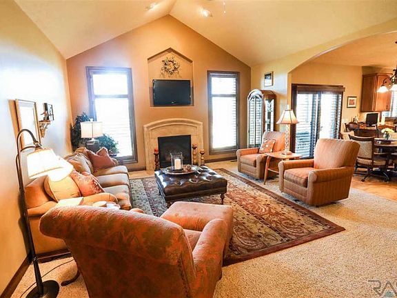 4th image of 8201 S Grass Creek Dr