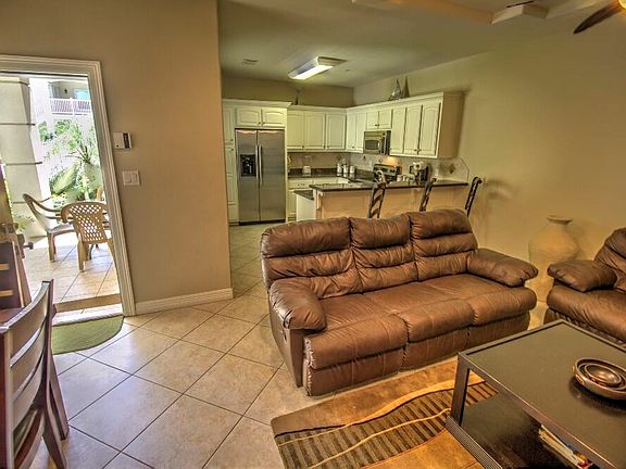 3rd image of 109 W Cora Lee Dr
