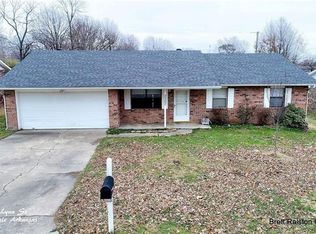 2307 Lynn St, Springdale, AR 72762