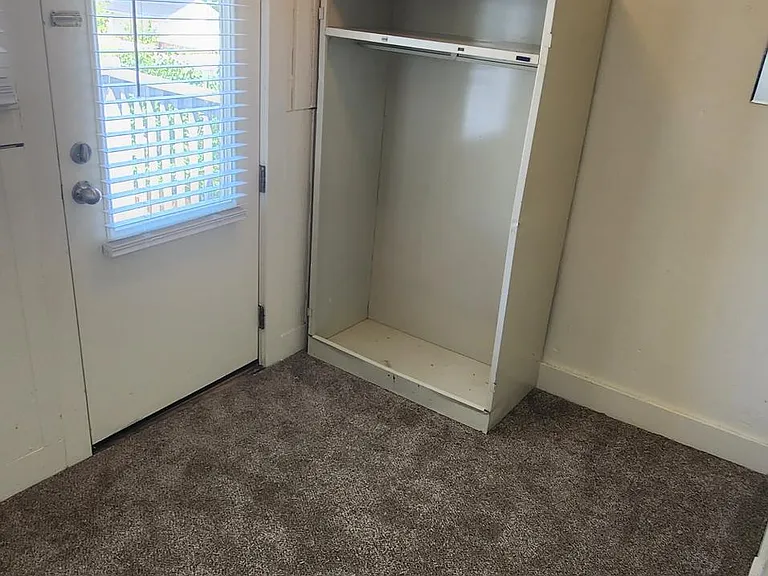 632 Hill Ave #6 — Photo 3