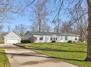 317 E Maple St, Saint Charles, MI