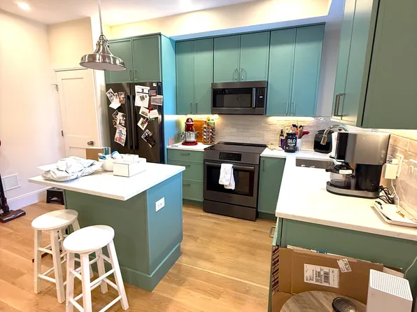 552 E 5th St #2, South Boston, MA 02127