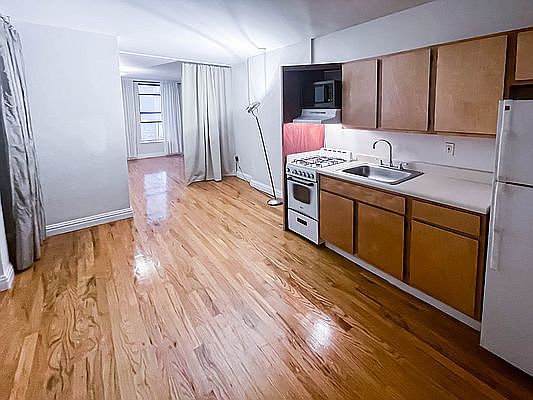 2nd image of 1153 3rd Ave APT 8