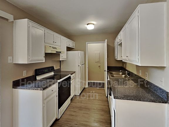 4th image of 106 Country Bend Dr