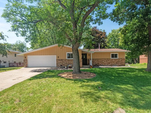 7941 Douglas Dr N, Brooklyn Park, MN 55443
