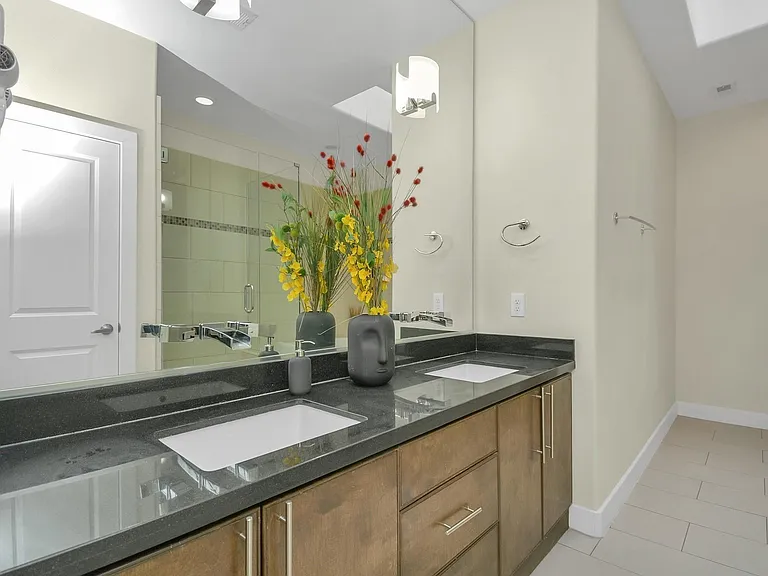 4608 Nett St #D — Photo 36