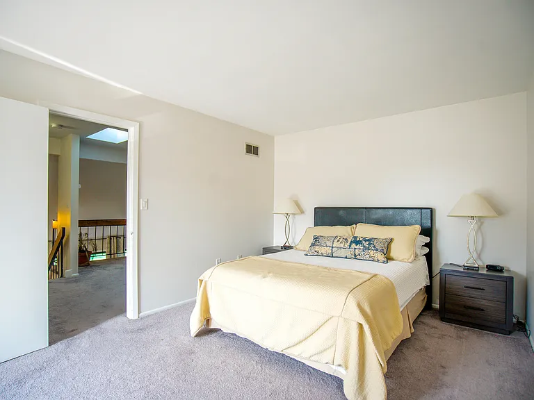 30 Chestnut Ct — Photo 12