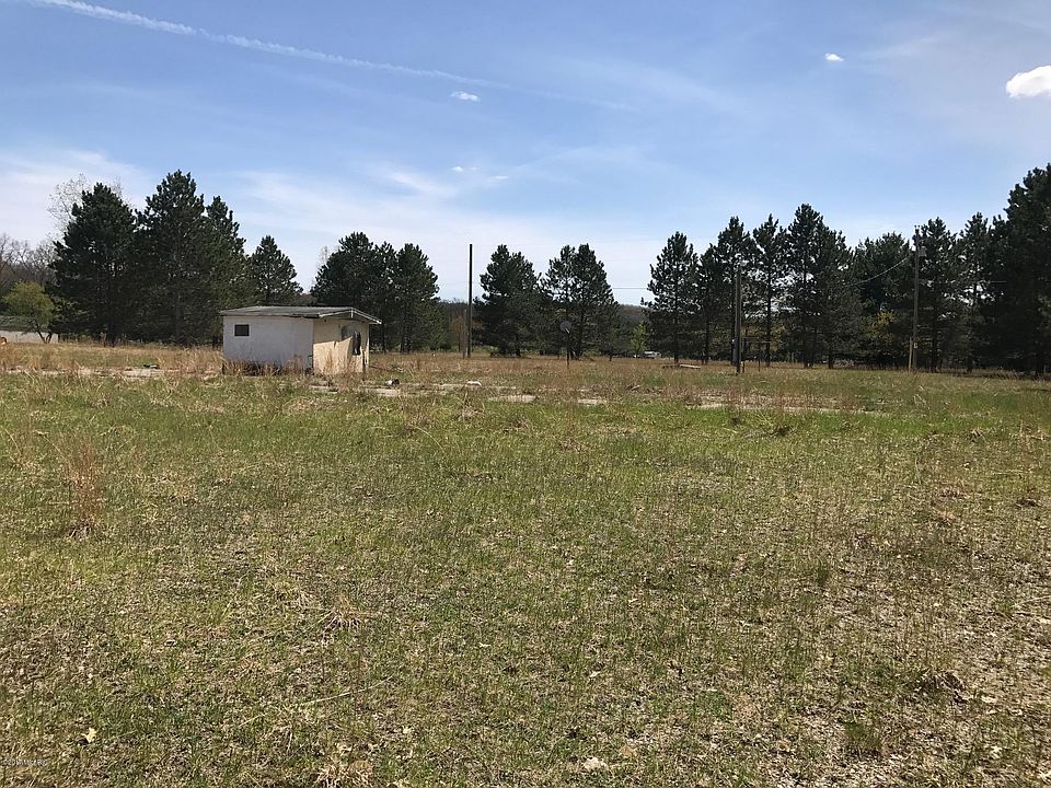 2nd image of 7093 W 5 Mile Rd
