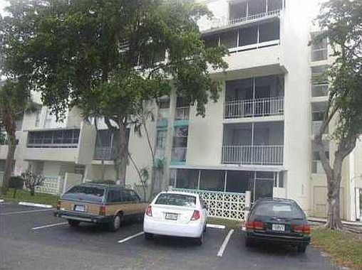 1st image of 2011 NW 46th Ave APT B201