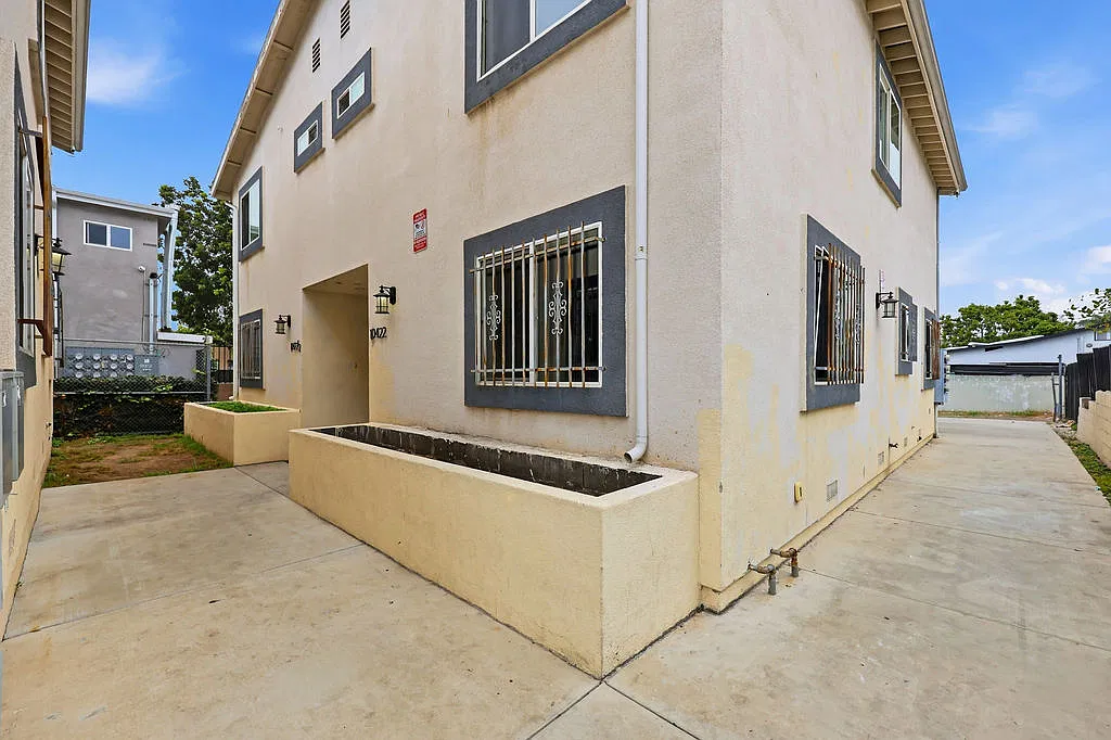 4 bed, 1501 sqft, $4,050 — Photo 1