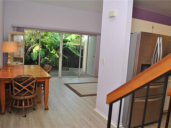 5th image of 909 Bough Ave #909