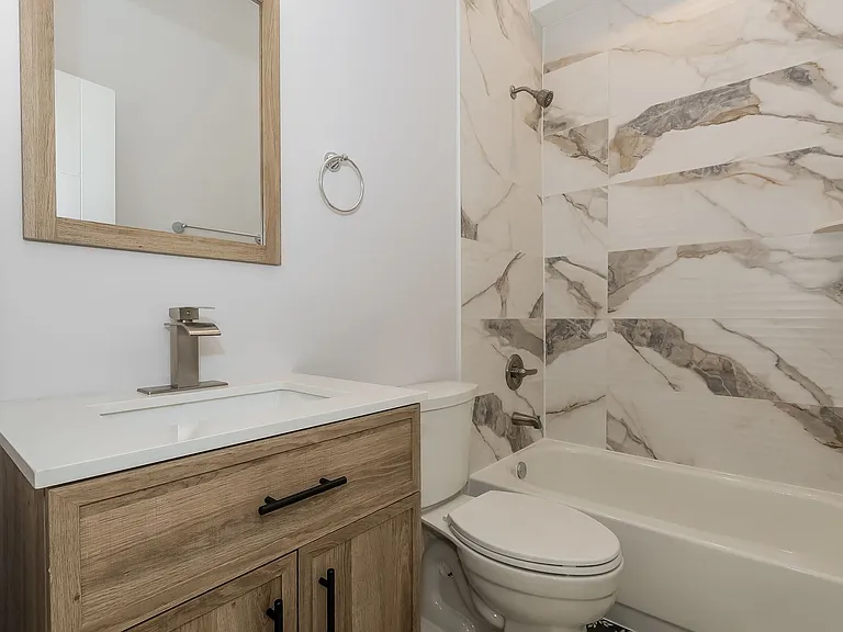 820 N 40th Street — Photo 29