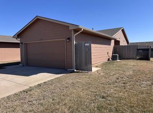 5573 N Lycee Ct, Bel Aire, KS 67226