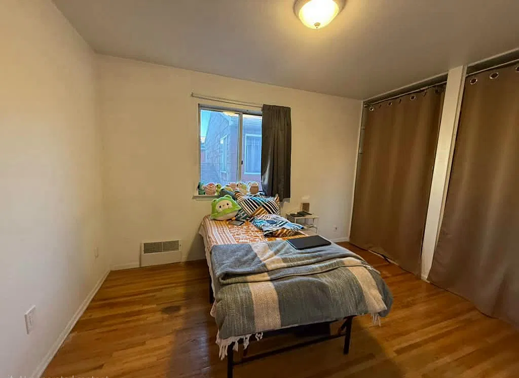 2 bed, 1300 sqft, $985 — Photo 2