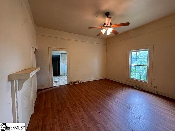 4th image of 315 W Beattie St