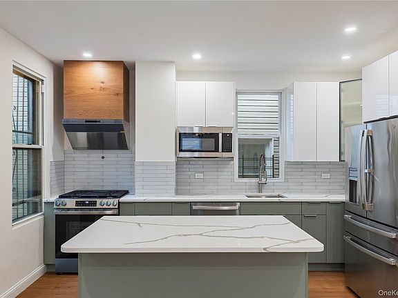 3rd image of 3406 Ely Avenue