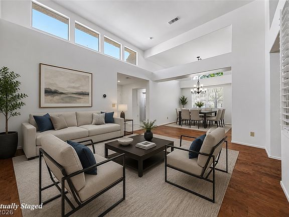 4th image of 2648 Highvale Dr
